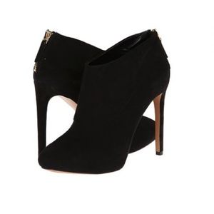 Nine West Navajoe Black Suede Booties